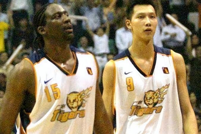 CBA历史上的经典外援:马布里、积臣、哈德森 CBA历史上的经典外援:马布里、积臣、哈德森