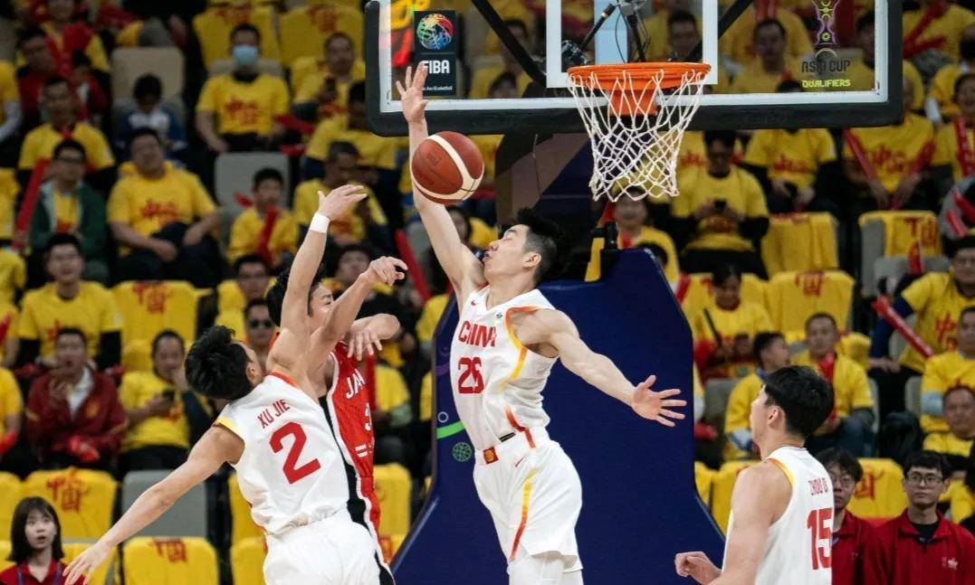 九游体育入口-1994年世锦赛：中国男篮首次进八强